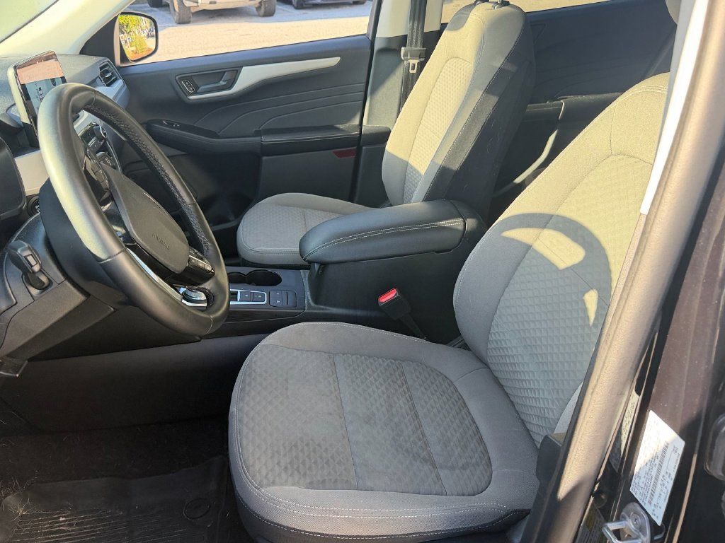 Used 2022 Ford Escape SE w/ Convenience Package AWD/4WD image 10