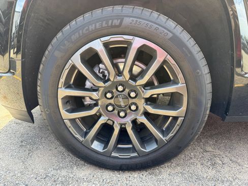 Used 2023 GMC Acadia Denali w/ Black Diamond Edition AWD/4WD image 7
