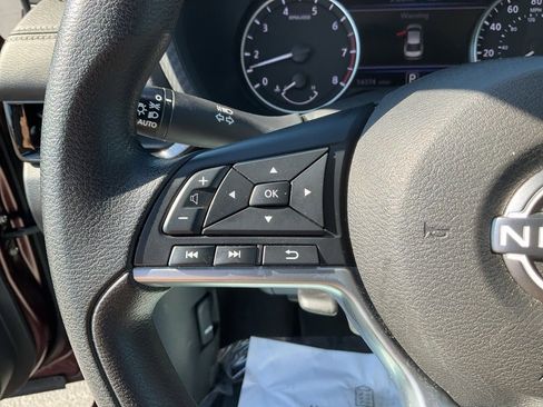 Used 2024 Nissan Sentra SV image 8