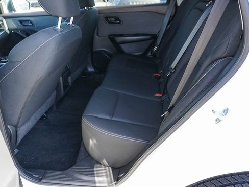 Used 2023 Nissan Rogue S image 13