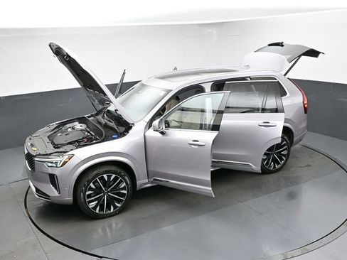 New 2026 Volvo XC90 B6 Plus w/ Protection Package Premier image 53