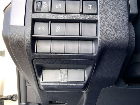 Used 2025 Toyota 4Runner SR5 AWD/4WD image 33