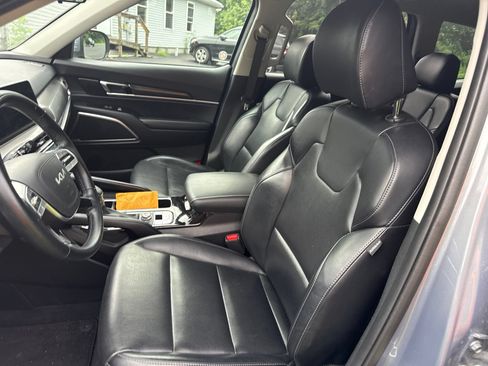 Used 2025 Kia Telluride S AWD/4WD image 18