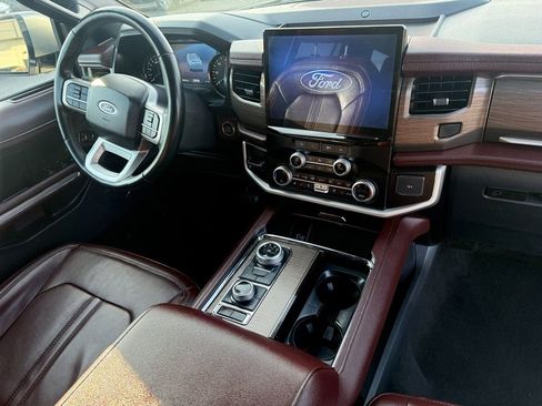 Used 2024 Ford Expedition Max Limited image 10