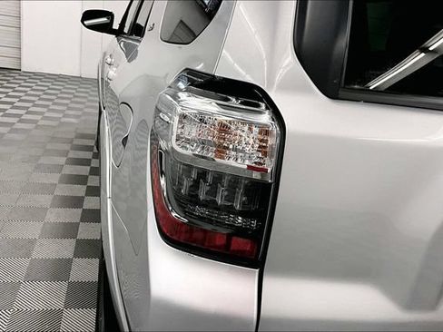 Used 2024 Toyota 4Runner SR5 AWD/4WD image 32