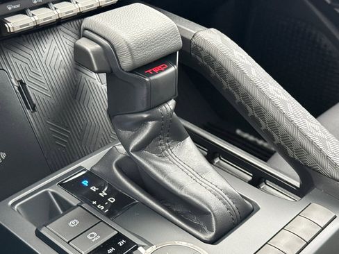 New 2025 Toyota Tacoma SR5 image 17