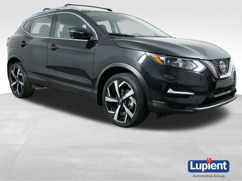 Used 2022 Nissan Rogue Sport SL AWD/4WD image 1