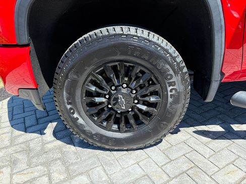 Certified 2022 Chevrolet Silverado 2500 LTZ w/ LTZ Plus Package AWD/4WD image 12