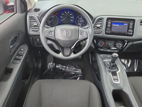 Used 2018 Honda HR-V LX image 12