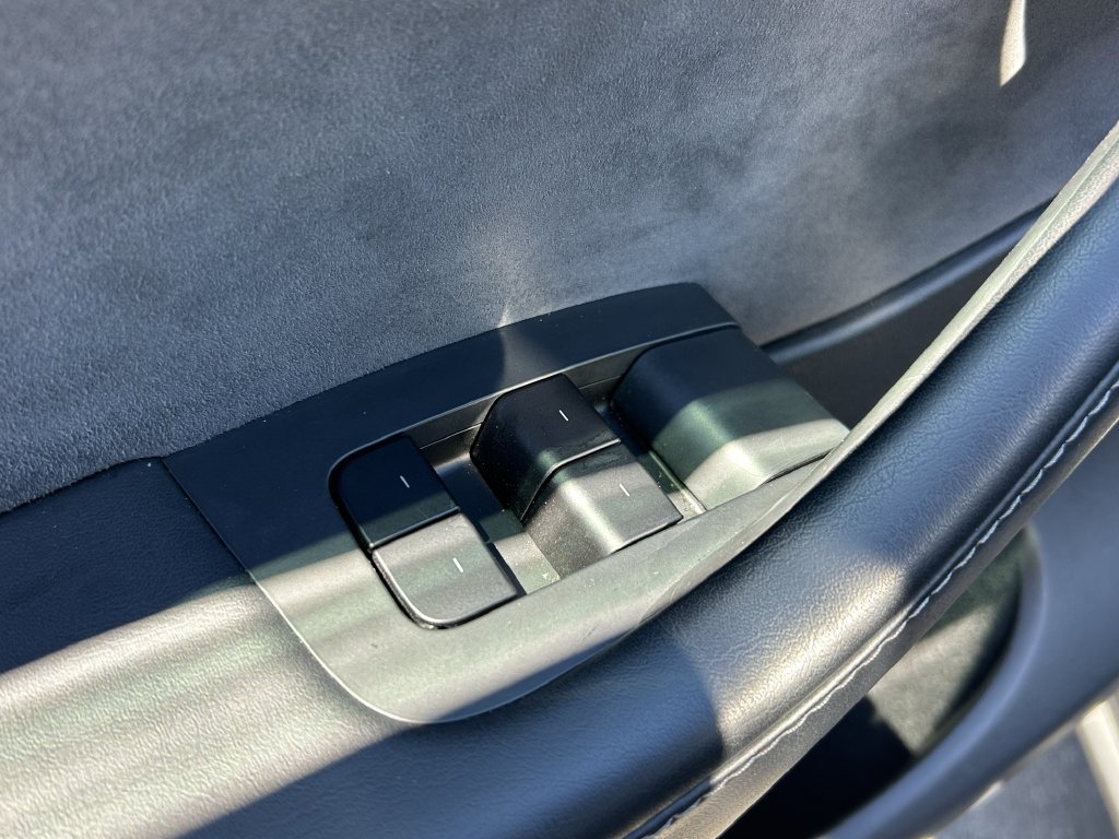 Used 2025 Tesla Model Y Long Range RWD image 23