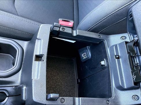 Certified 2023 Jeep Gladiator Overland AWD/4WD image 25