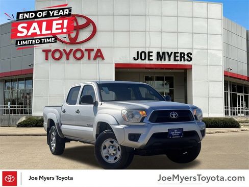 Used 2012 Toyota Tacoma PreRunner image 2
