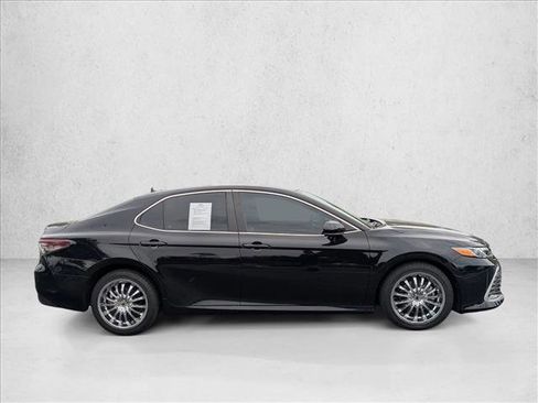 Used 2024 Toyota Camry LE image 4