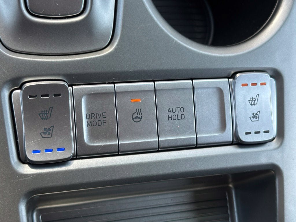 Used 2023 Hyundai Kona Limited FWD image 20