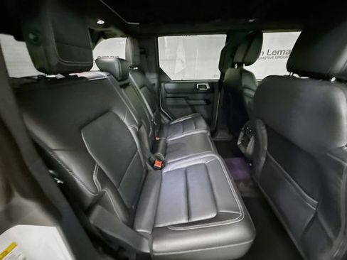 Used 2025 Ford Bronco Outer Banks AWD/4WD image 27