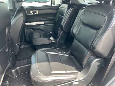 Certified 2023 Ford Explorer XLT w/ Equipment Group 202A AWD/4WD image 11