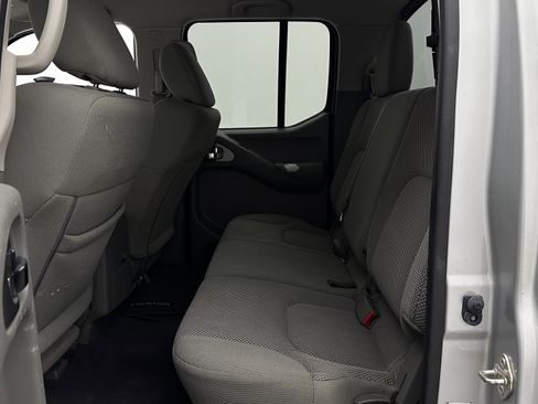 Used 2020 Nissan Frontier SV RWD image 22