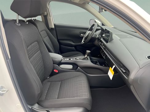 New 2026 Honda HR-V LX image 24