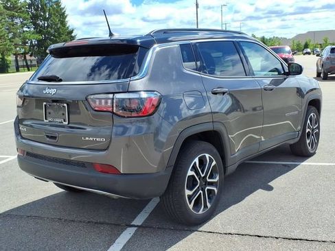 Used 2023 Jeep Compass Limited AWD/4WD image 3