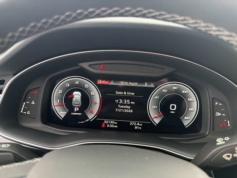 Used 2023 Audi Q8 Premium Plus w/ Premium Plus Package AWD/4WD image 22
