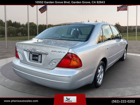 Used 2001 Toyota Avalon XL image 11