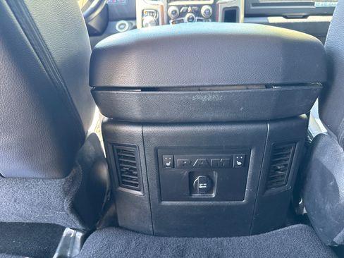 Used 2016 RAM 1500 Laramie w/ Convenience Group AWD/4WD image 7