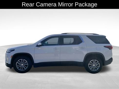 Certified 2023 Chevrolet Traverse LT w/ Rear Camera Mirror Package image 3