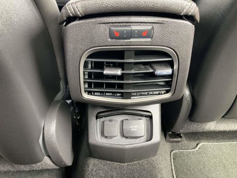 Used 2013 Lincoln MKZ Hybrid image 18