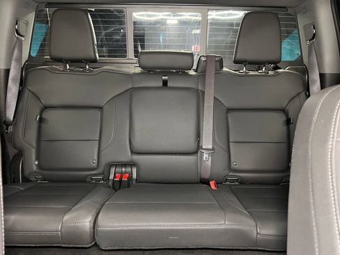 Used 2023 Chevrolet Silverado 1500 LTZ w/ Technology Package AWD/4WD image 33