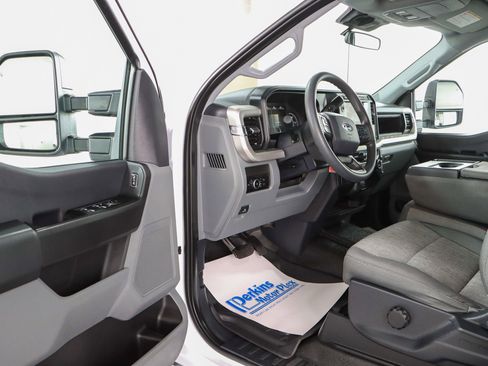 Used 2023 Ford F350 XL w/ XL Driver Assist Package AWD/4WD image 4