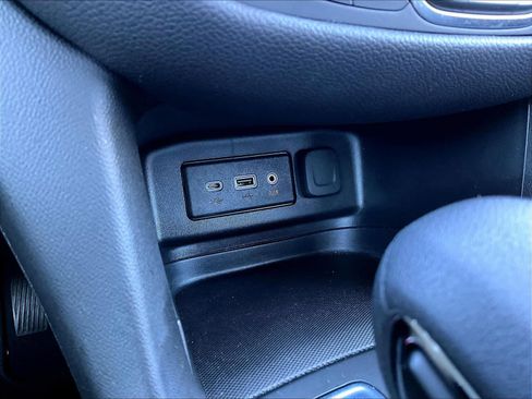 Used 2022 Chevrolet Equinox LT image 27