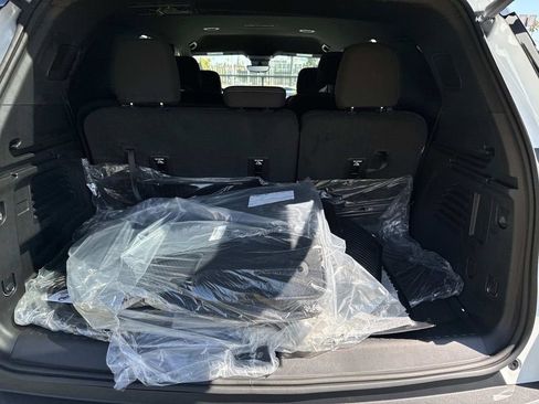New 2026 Chevrolet Traverse LT w/ Driver Confidence Package FWD image 7