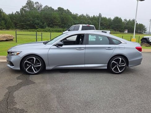 Used 2022 Honda Accord Sport image 4
