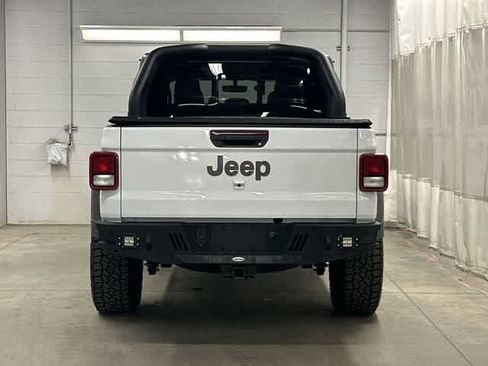 Used 2023 Jeep Gladiator Mojave w/ Trailer Tow Package AWD/4WD image 4