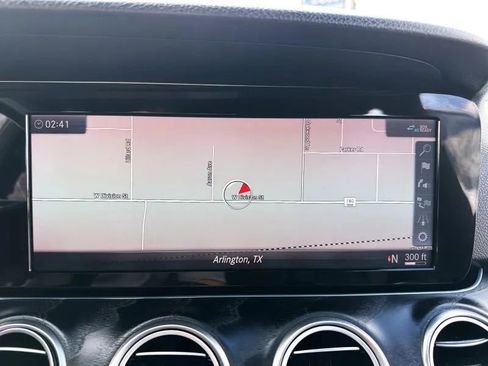 Used 2019 Mercedes-Benz E 300 image 33