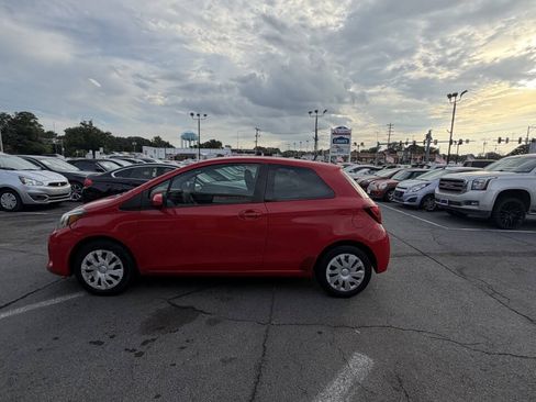 Used 2015 Toyota Yaris L FWD image 7