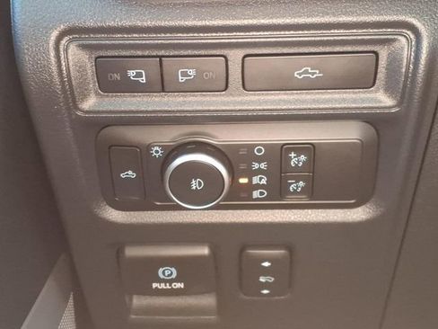 Used 2021 Ford F150 Lariat w/ Equipment Group 502A High AWD/4WD image 23