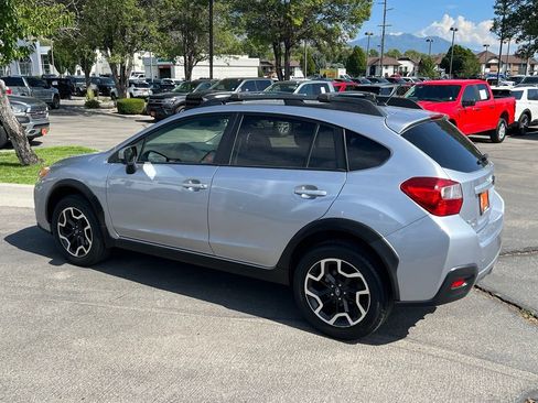 Used 2017 Subaru Crosstrek 2.0i Premium AWD/4WD image 12