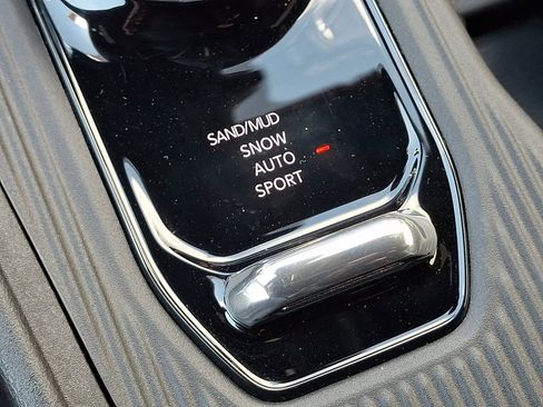 New 2026 Jeep Cherokee Limited AWD/4WD image 15