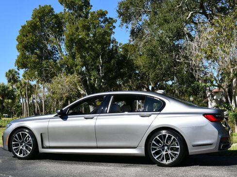 Used 2020 BMW 740i w/ Luxury Rear Seating Package image 4