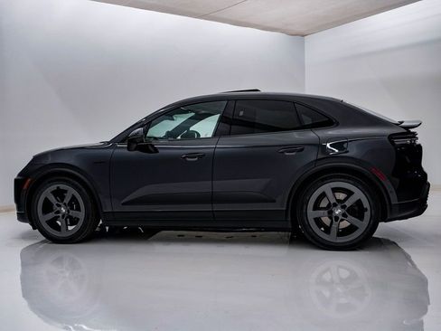 New 2026 Porsche Macan 4 Electric AWD/4WD image 2
