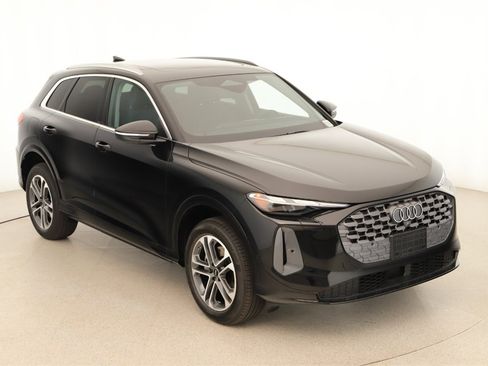 New 2025 Audi Q5 Premium image 31