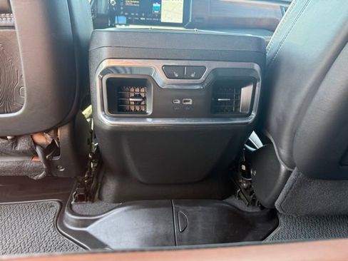 Used 2024 GMC Sierra 2500 Denali Ultimate image 27