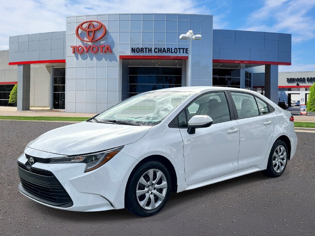 Used 2023 Toyota Corolla LE FWD image 5