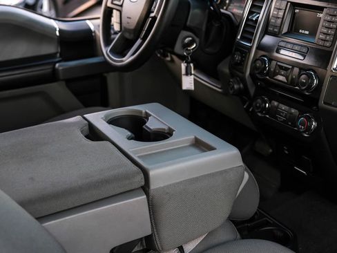 Used 2016 Ford F150 XLT w/ Trailer Tow Package image 20