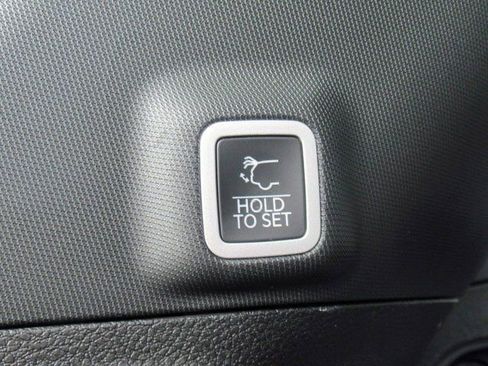 New 2025 Jeep Grand Cherokee Limited w/ Luxury Tech Group II image 28