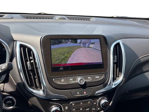 Used 2022 Chevrolet Equinox Premier image 26