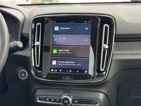 Certified 2025 Volvo XC40 B5 Plus image 14