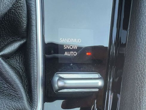 Used 2026 Jeep Compass Limited w/ Sun, Sound & Navigation Group AWD/4WD image 31