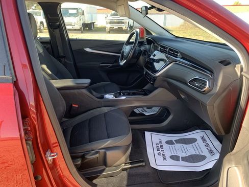 Certified 2022 Chevrolet Bolt EUV LT w/ Comfort Package image 27